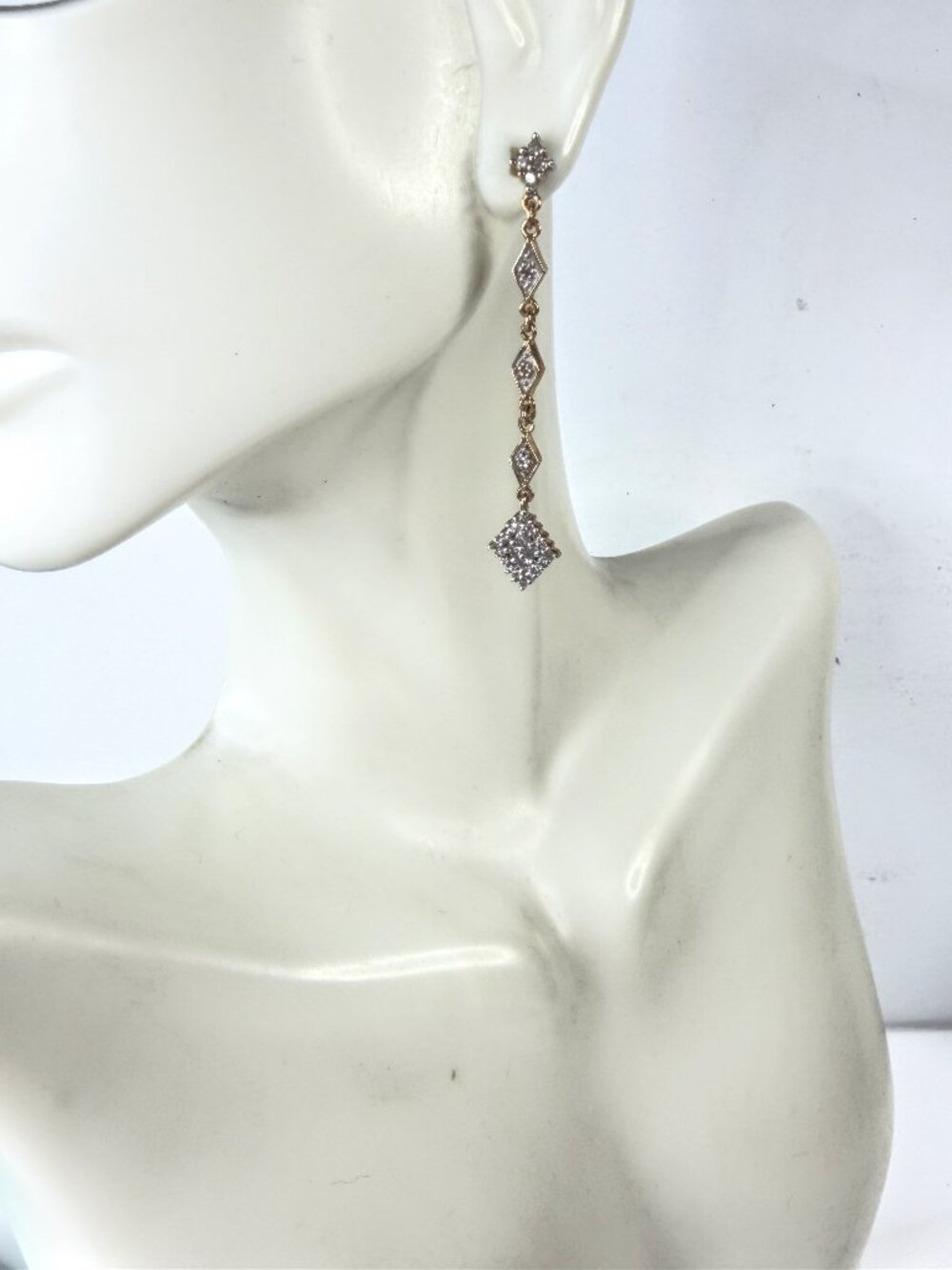 10K Yellow Gold 1/4 CTW Diamond Articulated Dangle Drop Earrings New Tag JR2161